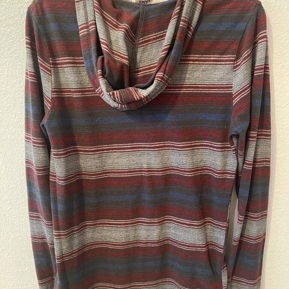 Vans pullover sweater. Fits like a small - Picture 2 of 3